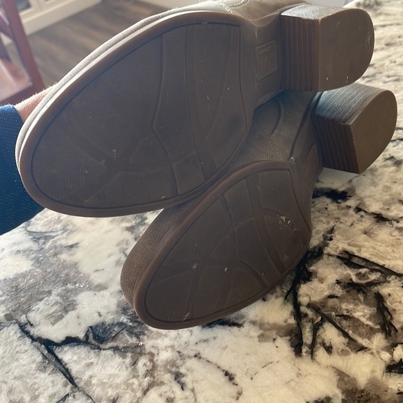 Soul by Naturalizer. Chelsea Bootie. Size 8 US, 38 UK - Picture 6 of 6